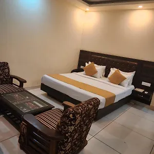 https://sandeep.hotelsdelhi.org