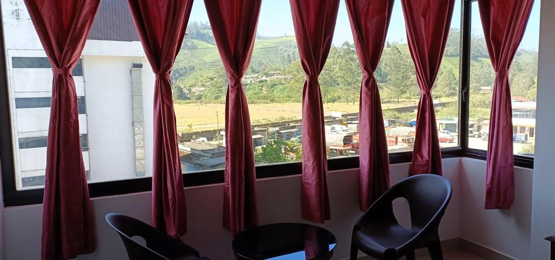 Pranav 4 Seasons Hotel Munnar